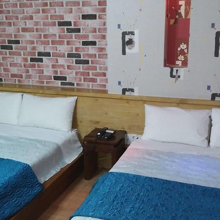 Cyber Motel Gunsan Buitenkant foto