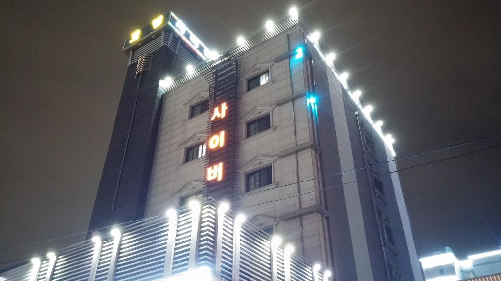 Cyber Motel Gunsan Buitenkant foto