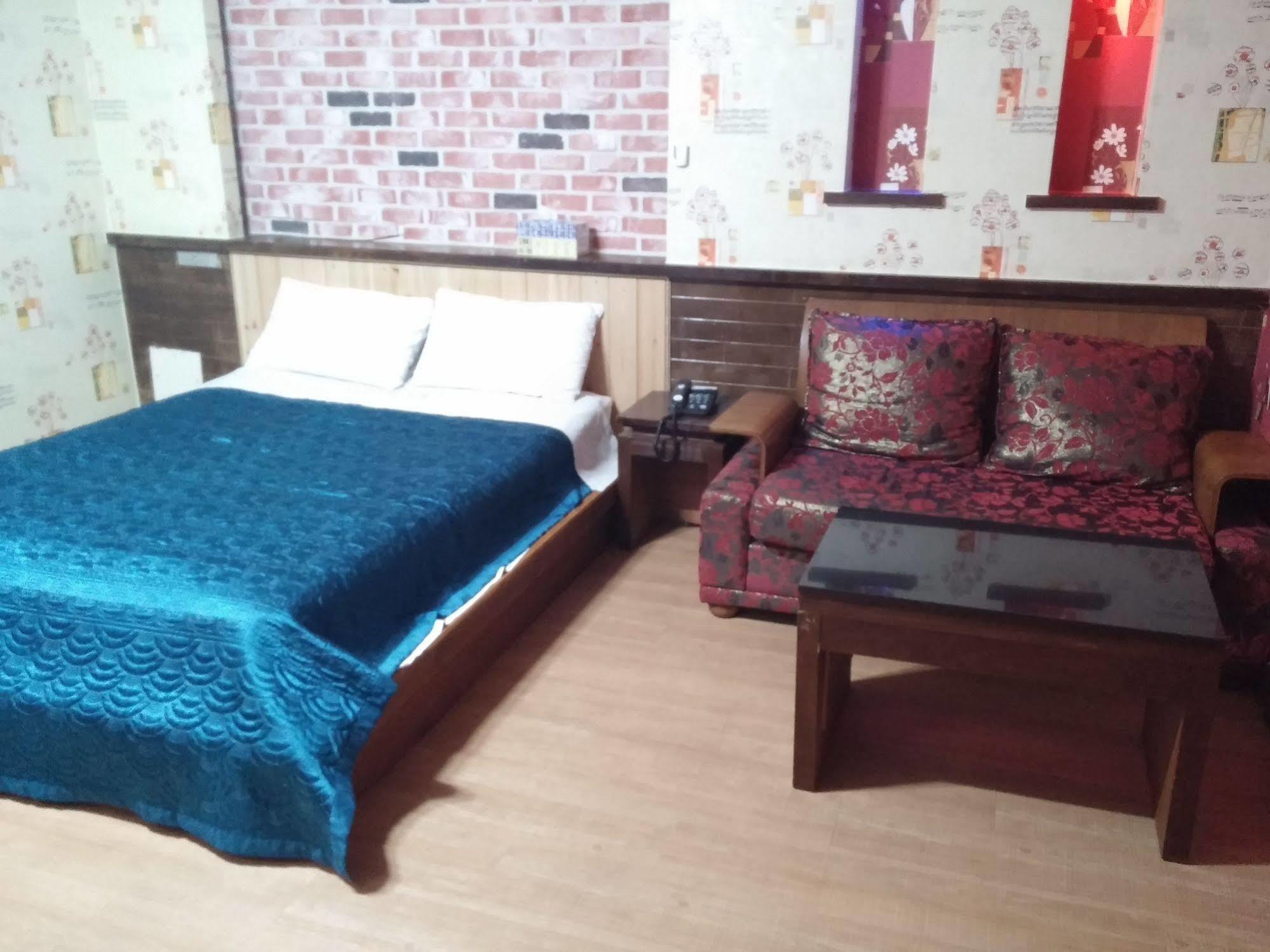 Cyber Motel Gunsan Buitenkant foto